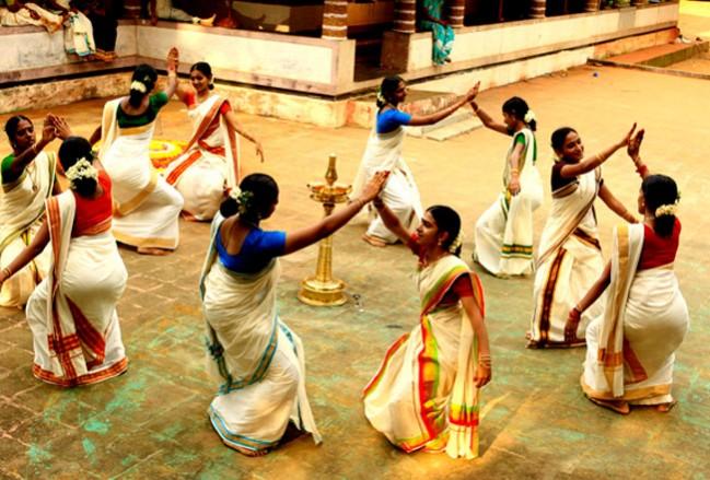 Women performing Thiruvathirakkali as part of Onam celebrations in Kerala Thiruvathirakkali, Onam, Onam 2017
