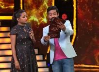 Anchor Suma with Jr NTR on Bigg Boss