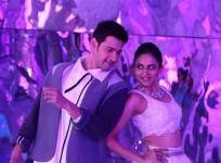Mahesh Babu and Rakul Preet Singh in Spyder