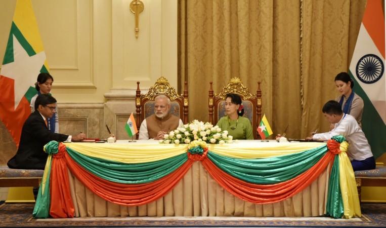 The Prime Minister, Shri Narendra Modi and the State Counsellor of Myanmar, Ms. Aung San Suu Kyi witnessing the signing of agreement, at Presidential Palace, in Naypyidaw, Myanmar on September 06, 2017. Narendra Modi Suu Kyi