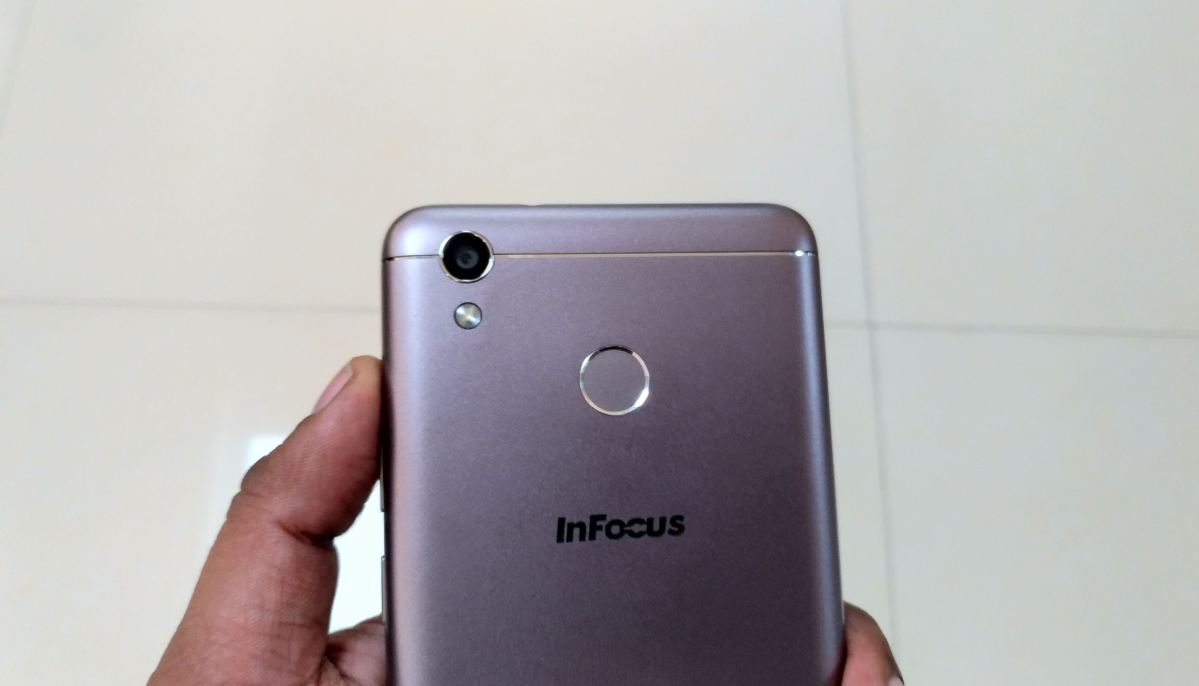 InFocus Turbo 5, review, design, display