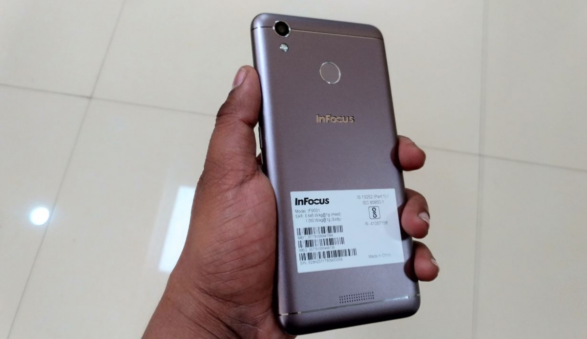 InFocus Turbo 5, review, design, display