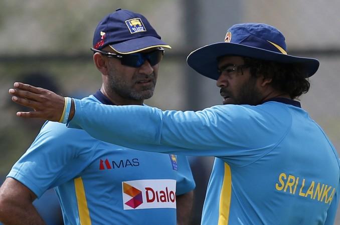 Marvan Atapattu (left) with Lasith Malinga. Marvan Atapattu