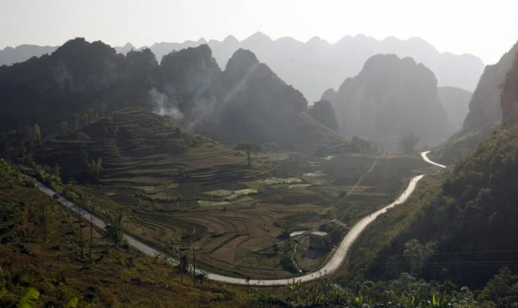 Commuters go through the Ma Phuc pass in Cao Bang province, north of Hanoi January 10, 2009 Vietnam
