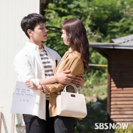 The upcoming episodes might mark the end of Sung Hae Sung's incredible journey Jung Jung Won. Reunited Worlds