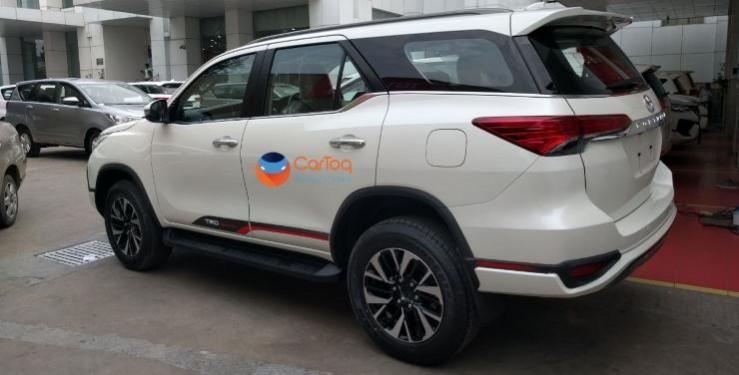 2017 Toyota Fortuner TRD Sportivo 2017 Toyota Fortuner TRD Sportivo