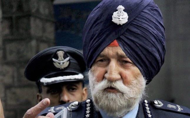 Marshal of Indian Air Force Arjan Singh. Arjan Singh expires at 98
