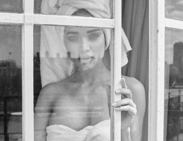 Amy Jackson in a towel