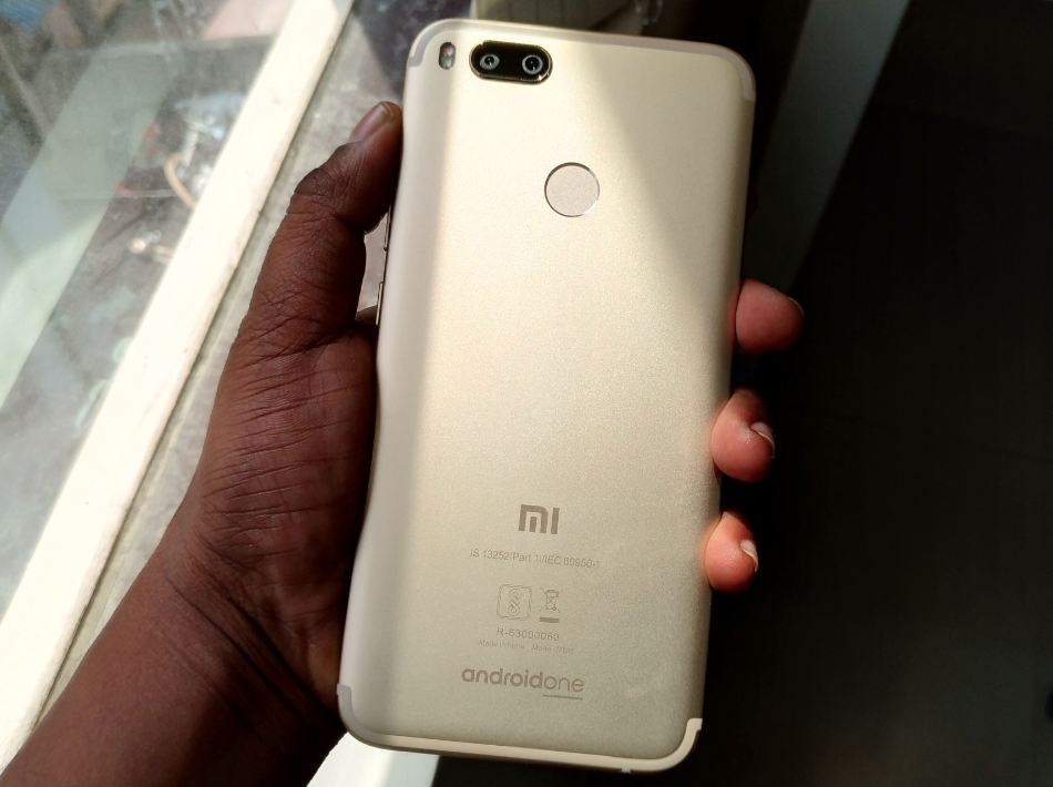 Xiaomi Mi A1 Android One gorgeous gold-coated shell on the back Xiaomi, Mi A1, Android One, review, camera, design,price, specifications, launch, features