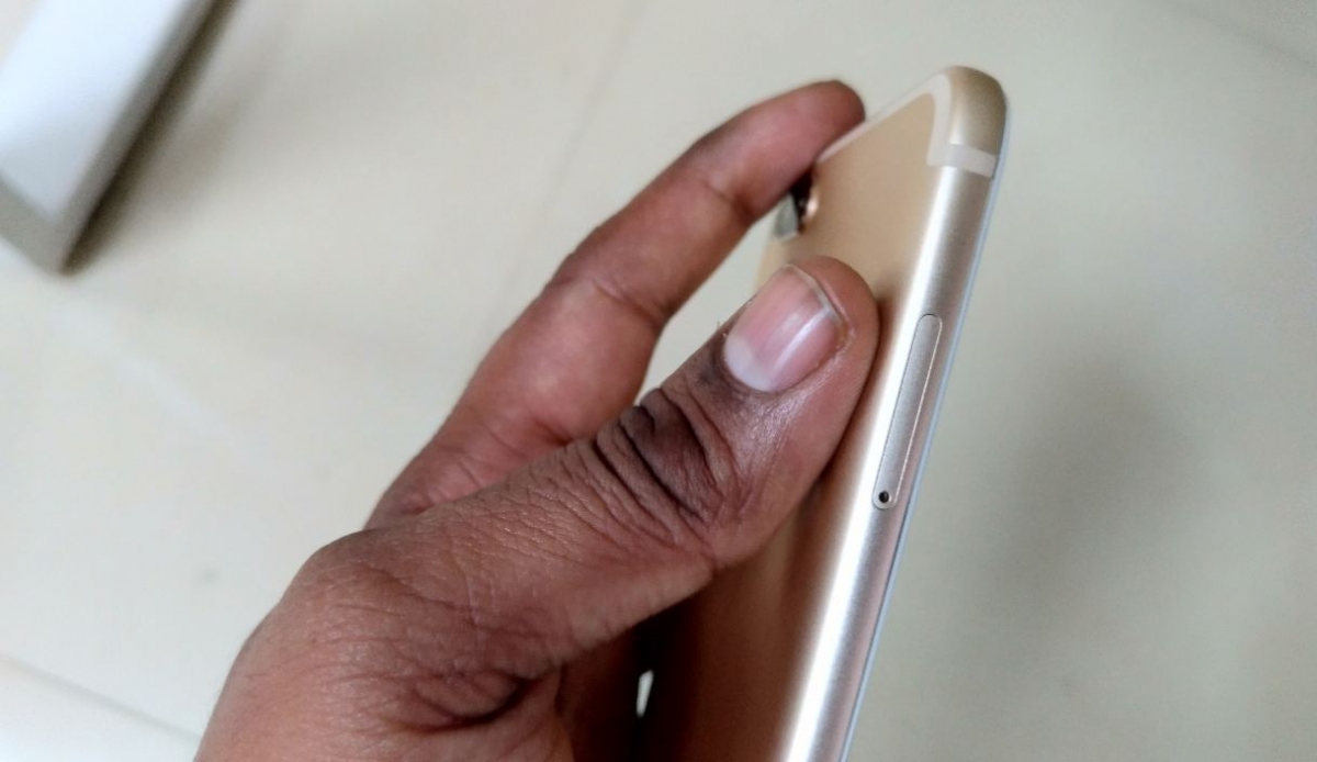 Xiaomi Mi A1 Android One series left side with SIM tray Xiaomi, Mi A1, Android One, review, camera, design,price, specifications, launch, features