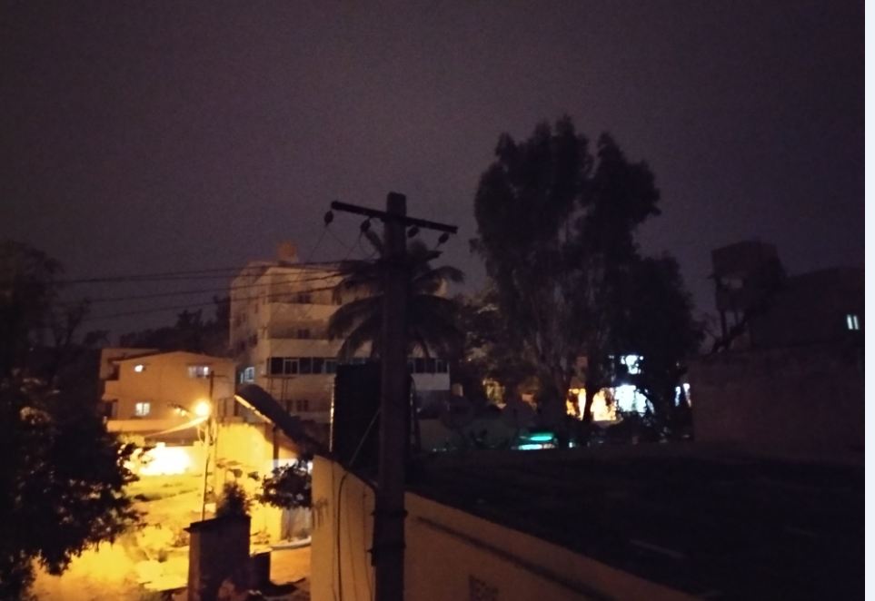 Xiaomi Mi A1 Android One camera sample taken in the night Xiaomi, Mi A1, Android One, review, camera, design,price, specifications, launch, features