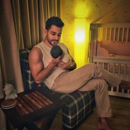 Kunal Kemmu with daughter Inaaya Naumi Kemmu Kunal Kemmu with daughter Inaaya Naumi Kemmu