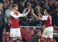 Alexis Sanchez and Mesut Ozil could leave Arsenal in January - Wenger