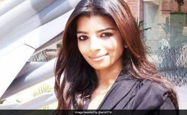 Pakistani journalist Zeenat Shahzadi Zeenat Shahzadi