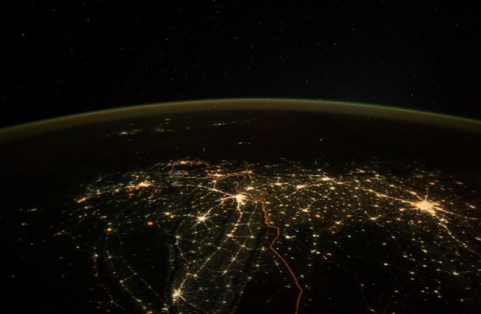 This viral photo was taken on September 29 and not on Diwali eve. Diwali night fake photo