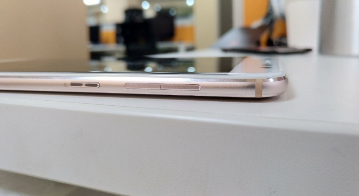 Asus Zenfone 4 Selfie Pro boasts 2.5D curved Gorilla Glass cover on the display Asus, Zenfone 4 Selfie Pro, review, price, specifications, release, Flipkart