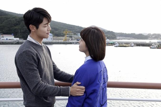 Kwak Hyun continues to support Song Eun Jae in Hospital Ship. Hospital Ship