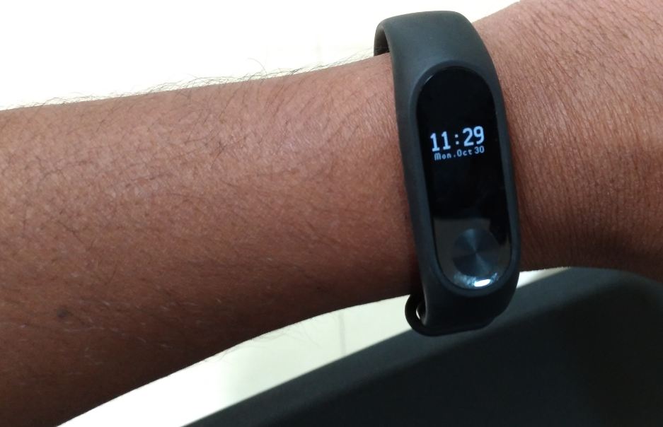 Fitness band hot sale mi hrx