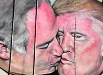 Mural of Donald Trump and Benjamin Netanyahu kissing pops up on West Bank wall