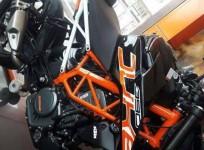 KTM 390 Duke in black