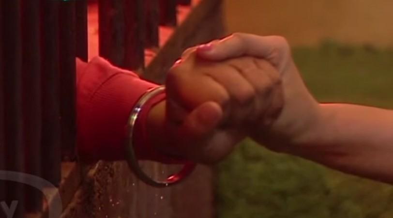 Shilpa Shinde and Vikas Gupta hold hands on Bigg Boss 11 show Shilpa Shinde and Vikas Gupta hold hands