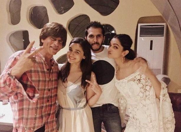 Shah Rukh Khan's birthday bash Shah Rukh Khan's birthday bash