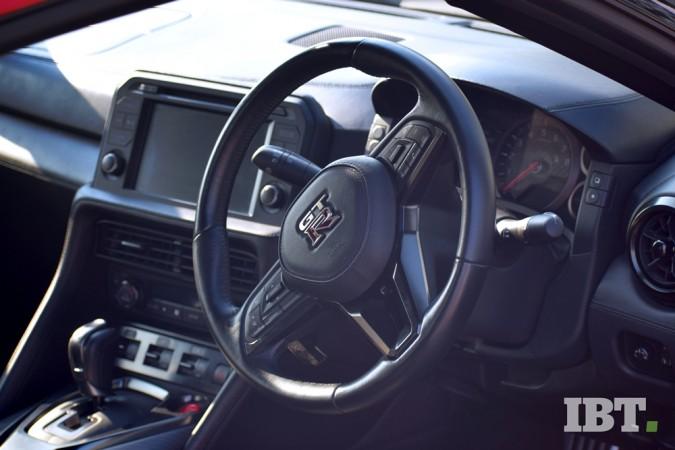 2017 Nissan GT-R gets new steering wheel 2017 Nissan GT-R