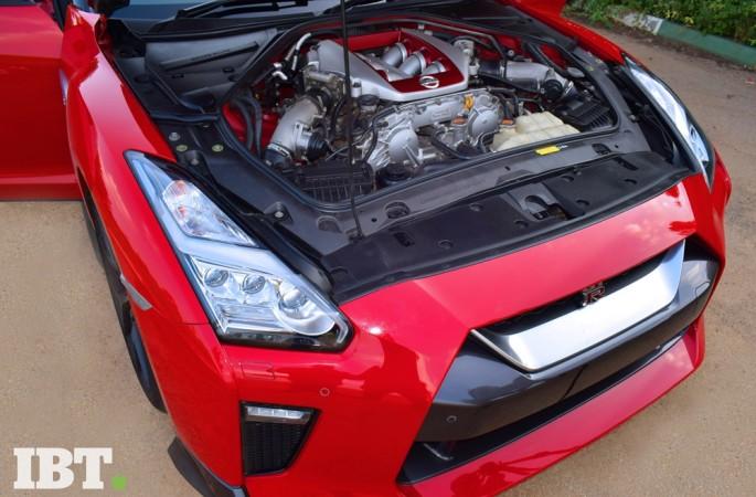 The master craftsmen behind the engine of test car is Tsunemi Ooyama. 2017 Nissan GT-R