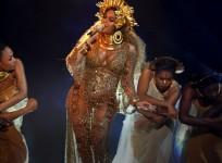 Beyonce has been cast in The Lion King and Twitters gone gif crazy