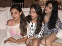 Gauri Khan with two others at Shah Rukh Khan's birthday bash