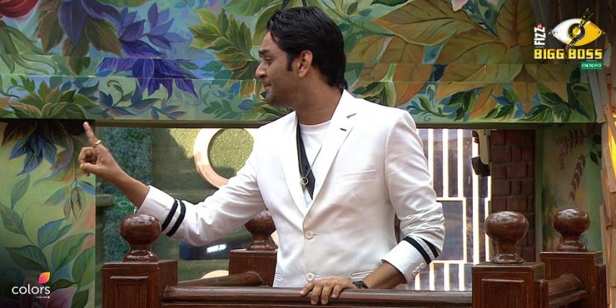 Vikas Gupta during Bigg Boss 11 Weekend ka Vaar episode Vikas Gupta during Bigg Boss 11 Weekend ka Vaar episode