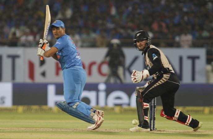 Dhoni struggled to get going during India's chase of 197 on Saturday MS Dhoni