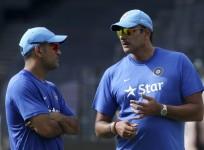 MS Dhoni and Ravi Shastri