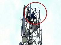 Man climbs tower-Telengana