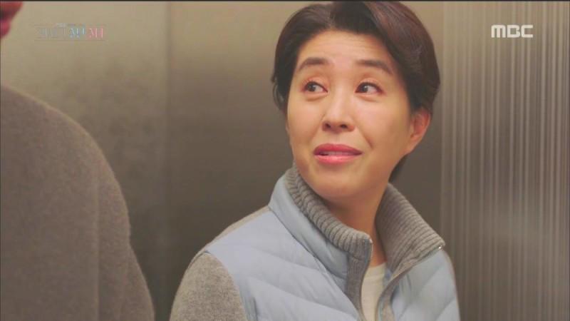 Actress Kim Mi Kyung as a housewife in MBC drama 20th Century Boy And Girl. 20th Century Boy And Girl