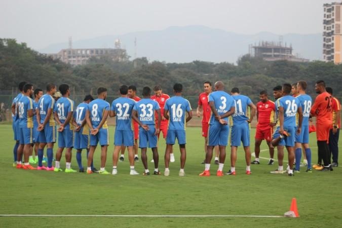 Mumbai City FC team 2017 follow the directions of coach Alexandre Guimaraes mumbai city fc, isl 2017
