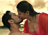 Zareen Khan in Aksar 2