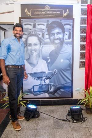 Bopanna posing with his portrait at the KSLTA on Friday Rohan Bopanna