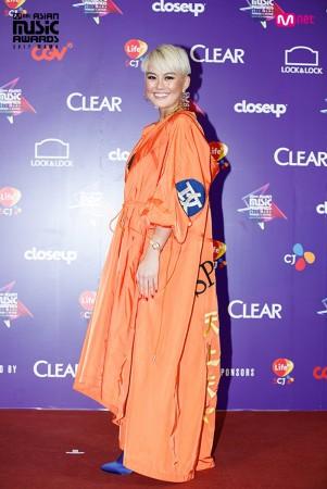 Popular Indonesian singer Agnez Mo MAMA 2017