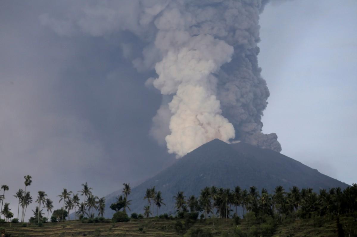 A view of Mount Agung volcano erupting from Culik village in Karangasem, Bali, Indonesia November 27, 2017 Bali volcano