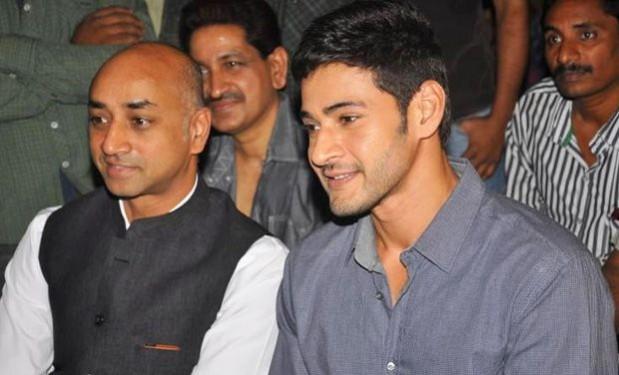 Mahesh Babu with Ashok's father Galla Jayadev Mahesh Babu with Ashok's father Galla Jayadev