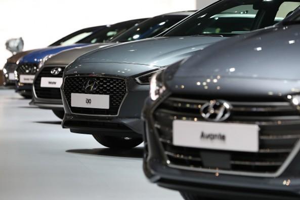 Hyundai Motor Co. vehicles stand on display during the press day of the Seoul Motor Show in Goyang, South Korea, on Thursday, March 30, 2017 Hyundai