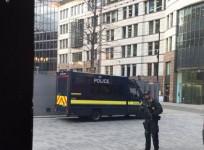City of London evacuated around the Gherkin over suspicious vehicle