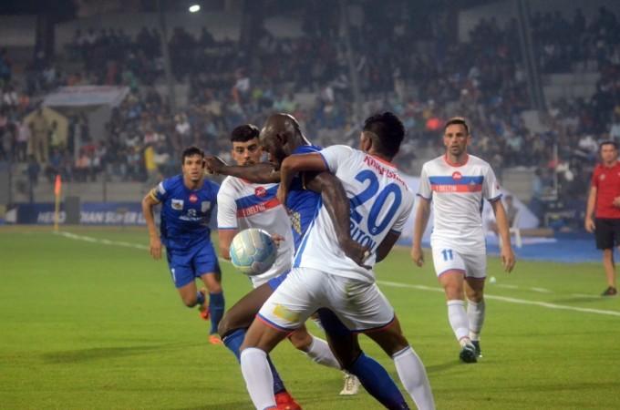 Action between Mumbai City FC and FC Goa (white jersey) at Mumbai Football Arena this ISL 2017-18 fc goa, isl