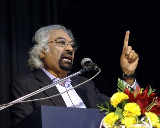 In the picture, Sam Pitroda, former Telecom Commission Chairman and ex-Chairman of the National Knowledge Commission pitroda