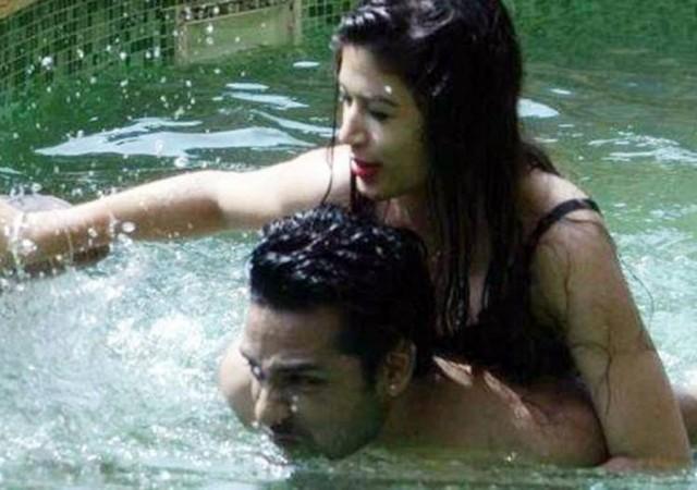 Bandgi Kalra and Puneesh Sharma Bandgi Kalra and Puneesh Sharma's intimate moments in the Bigg Boss 11 house