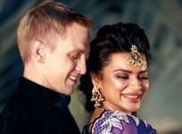 Aashka Goradia and Brent Globe