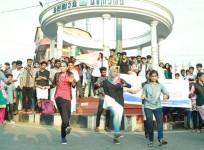 Flash mob, SFI flash mob, Muslim girls