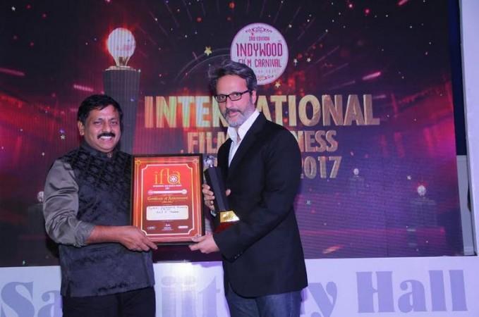 Indywood founder Sohan Roy honours Anil Thadani Indywood founder Sohan Roy honours Anil Thadani