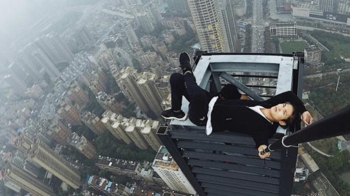 Chinese rooftopper Wu Yongning Chinese rooftopper Wu Yongning